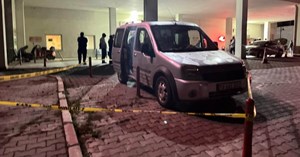 Araç içinde tabanca ateş aldı, 1 kişi ağır yaralandı