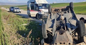 Araç takla attı, 4 kişi yaralandı