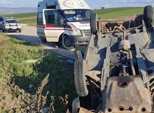 Araç takla attı, 4 kişi yaralandı