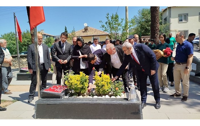 Aybüke öğretmen şehadetinin 8. yıl dönümünde dualarla anıldı