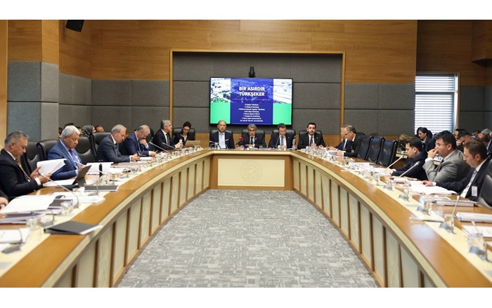 “Çiftçimizin hakkını kimseye yedirmem”