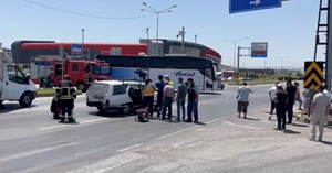 Çorum'da 2 otomobil çarpıştı: 3 yaralı