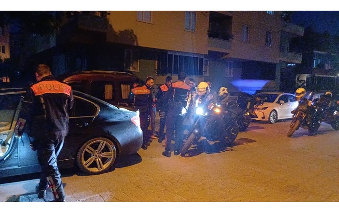 Çorum'da silahlı kavga: 1'i polis, 2 yaralı