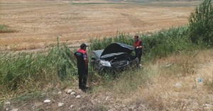 Çorum’da otomobil şarampole uçtu: 2 yaralı