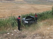 Çorum’da otomobil şarampole uçtu: 2 yaralı