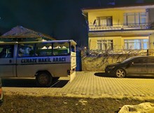 Evinde ölü bulundu