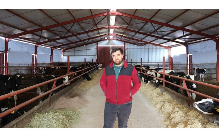 Genç veteriner teknikeri, kendi besi çiftliğini kurdu