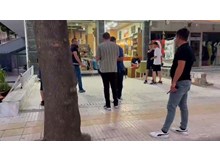 Husumetlisini kuaför salonunda silahla yaralayan zanlı tutuklandı