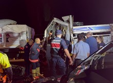 Kamyon tıra çarptı: 1 ağır yaralı