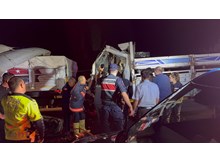 Kamyon tıra çarptı: 1 ağır yaralı