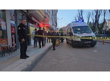 Kavga sırasında silahlıyla kendini vurdu