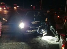 Kırmızı ışık ihlali yapan araç kazaya karıştı...