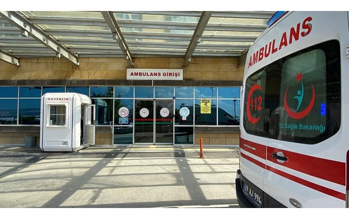 Kızların da olduğu 2 grup arasında kavga: 1'i ağır 2 yaralı