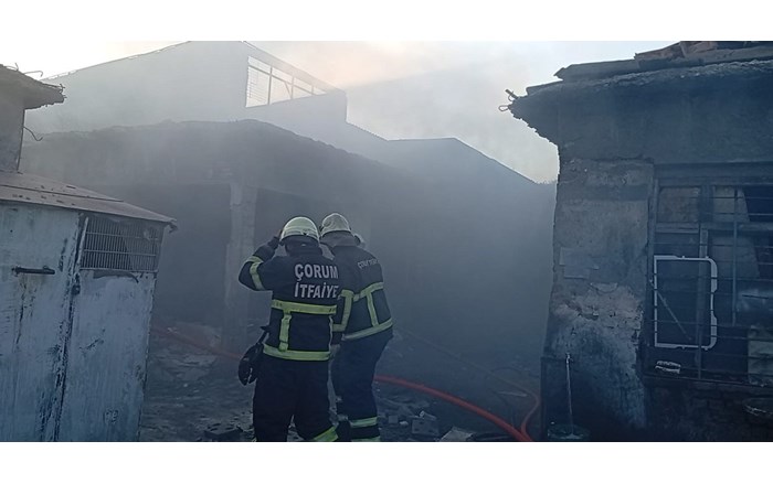 Metruk iş yerinde korkutan yangın