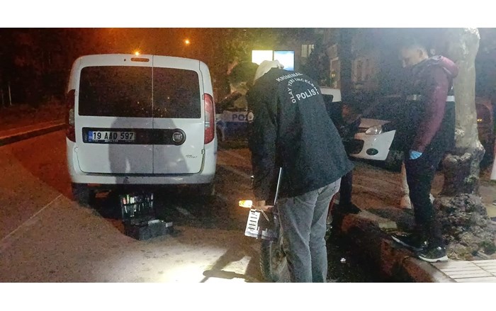 Motosiklet çalan gençlerin üzerinden yasaklı madde çıktı