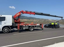 Otomobil sulama kanalına devrildi: 1’i bebek, 3 yaralı