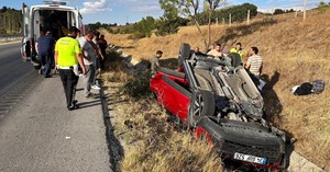 Otomobil takla attı: 2 kişi yaralandı