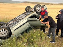 Otomobil takla attı: 3 yaralı