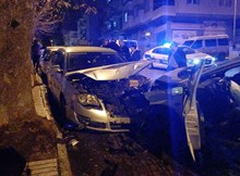 Park halindeki araçlara çarpıp kayıplara karıştı