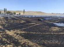 Saman balyaları küle döndü