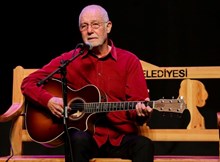 Sanatçı İlhan Şeşen hayatını kaybetti