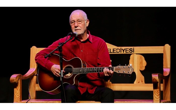 Sanatçı İlhan Şeşen hayatını kaybetti