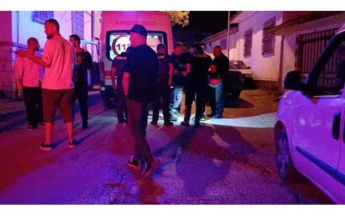 Sokak ortasında silahlı saldırı