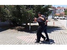 Suç makinesi hırsız saklandığı camide yakalandı