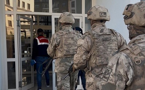 “Teröre geçit yok, 2 kişi tutuklandı”