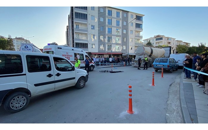 Tırın altında kalan bisikletli çocuk hayatını kaybetti