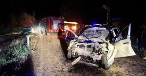 Traktör römorkuna çarpan jeep hurdaya döndü: 6 yaralı