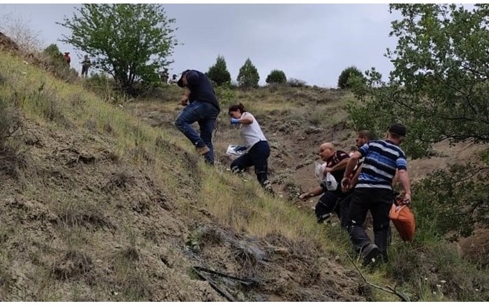 Traktörün altında kalan sürücü hayatını kaybetti