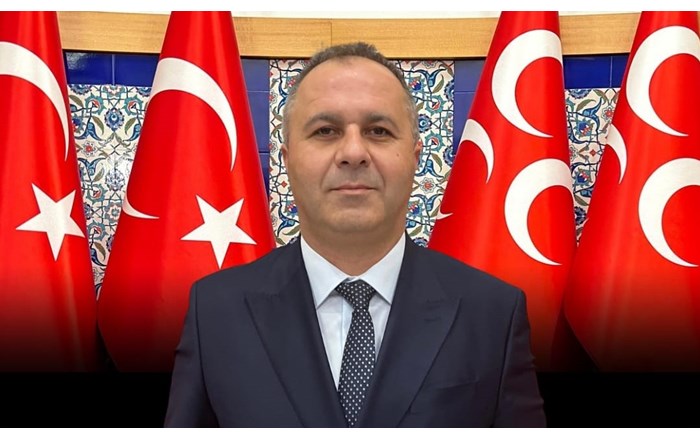 “Türk milleti diz çökmez!”