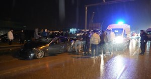 Yağmurun kayganlaştırdığı yolda zincirleme kaza