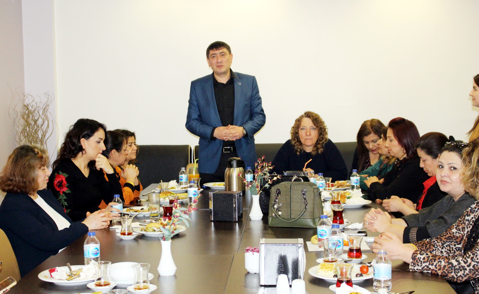 kadın kolları buluşma (1)