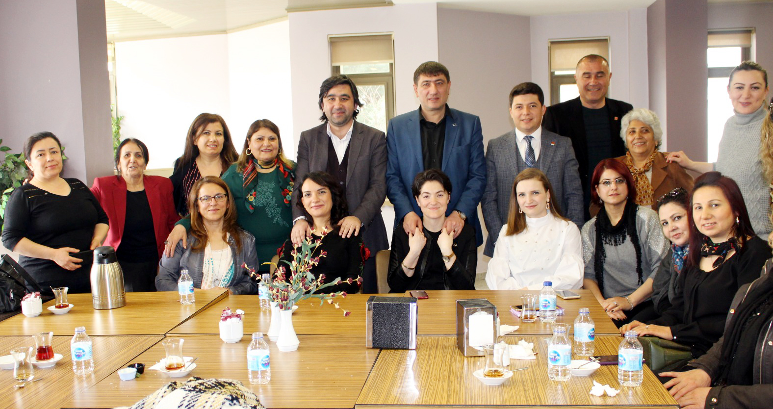 kadın kolları buluşma (3)