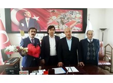 Aylar, resmen göreve başladı