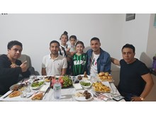 Milli futbolcu, Çorumlu ailenin iftar sofrasında...