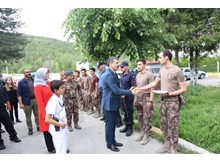 Güvenlik güçlerine bayram ziyareti