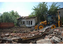 222 metruk bina yıkıldı