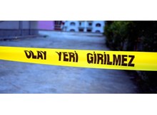 Ecel, caminin yanında yakaladı