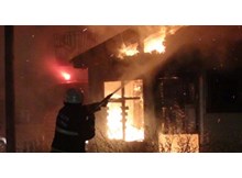 İki katlı ev kül oldu