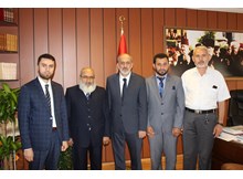 İmamlar şiir ve hutbede yarıştı