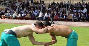 Haydi yiğitler er meydanına!