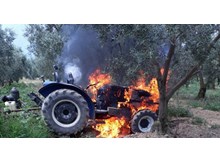 Traktör kül oldu