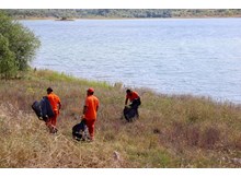 Mahkumlar, baraj çevresini temizledi