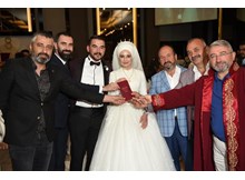 Özel ailesine ‘özel’ düğün