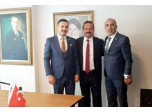 “Ayrıştıran değil, birleştiren siyaset yapalım”