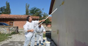 Milli Eğitim Müdürü okul boyadı