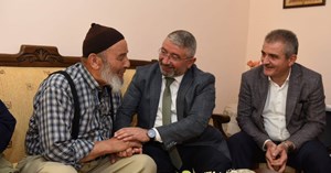 Dünya Yaşlılar Günü'nde anlamlı ziyaret